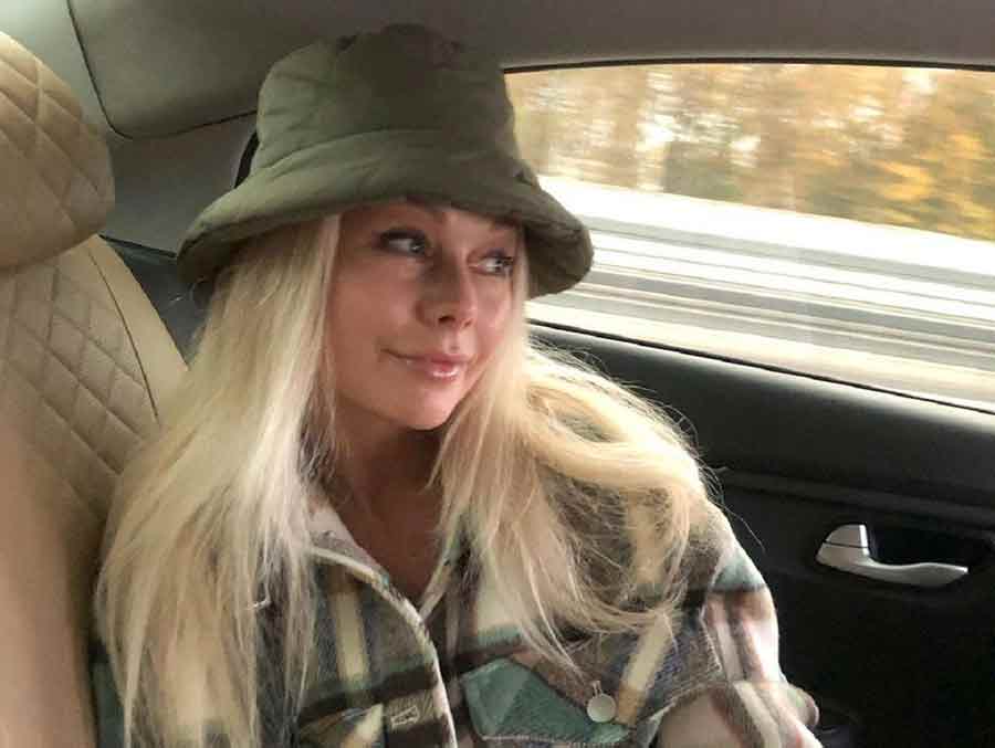 СМИ установили, куда исчезла звезда "Бедной Насти": Елена Корикова