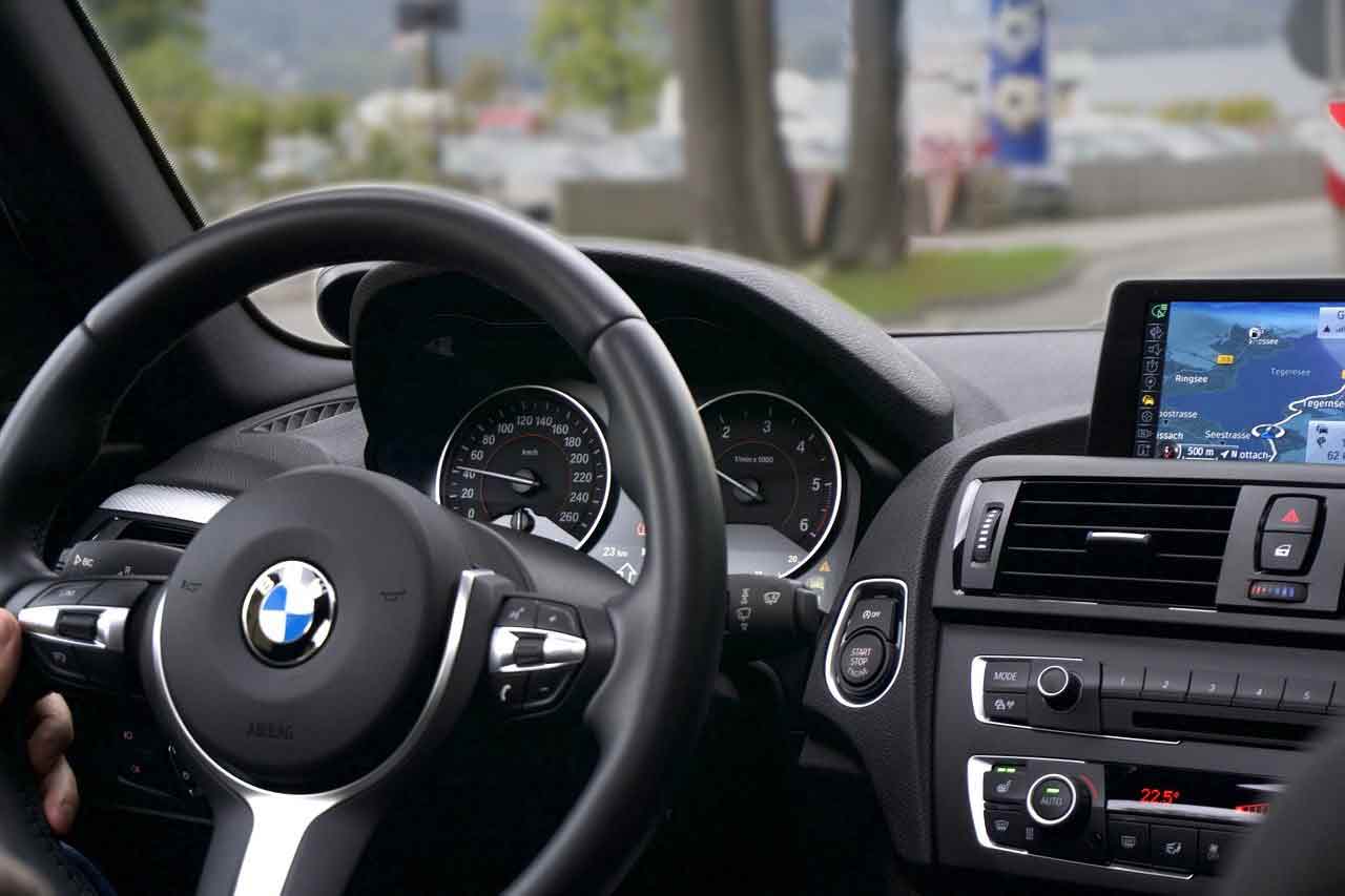 Автомагнитола как выбрать хорошую автомобильную аудиотехнику?