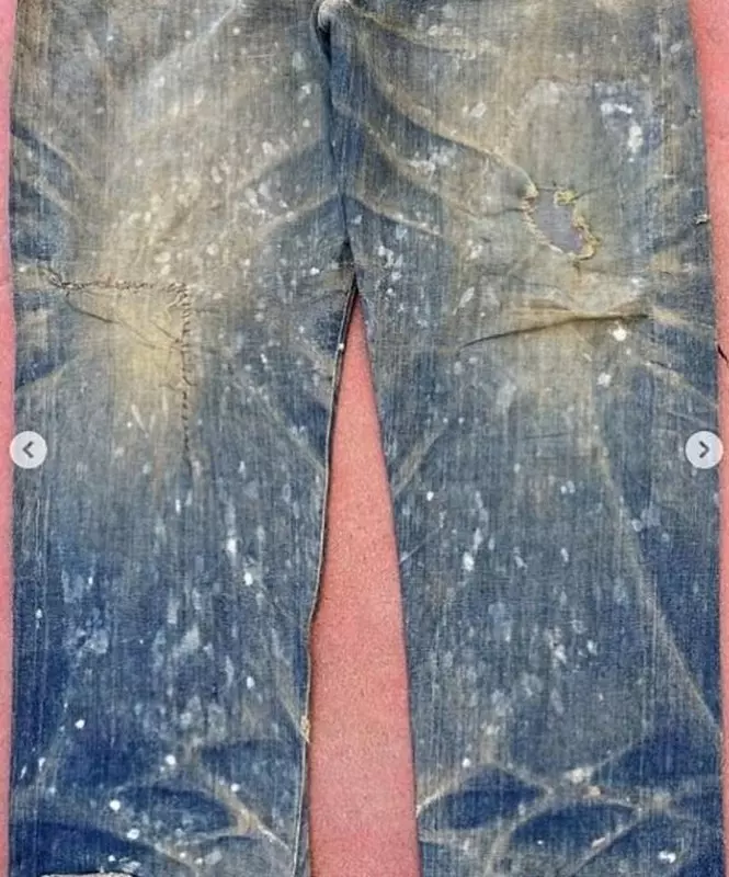 Одни из самых старых джинсов в мире проданы за 87 тысяч долларов. долларов